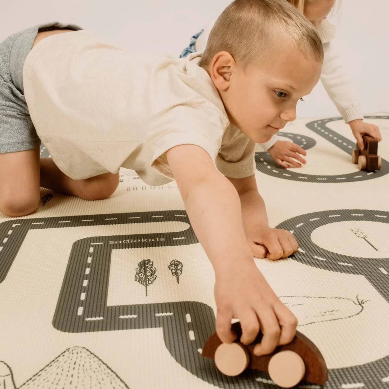 Car Track/ World Map Play Mat