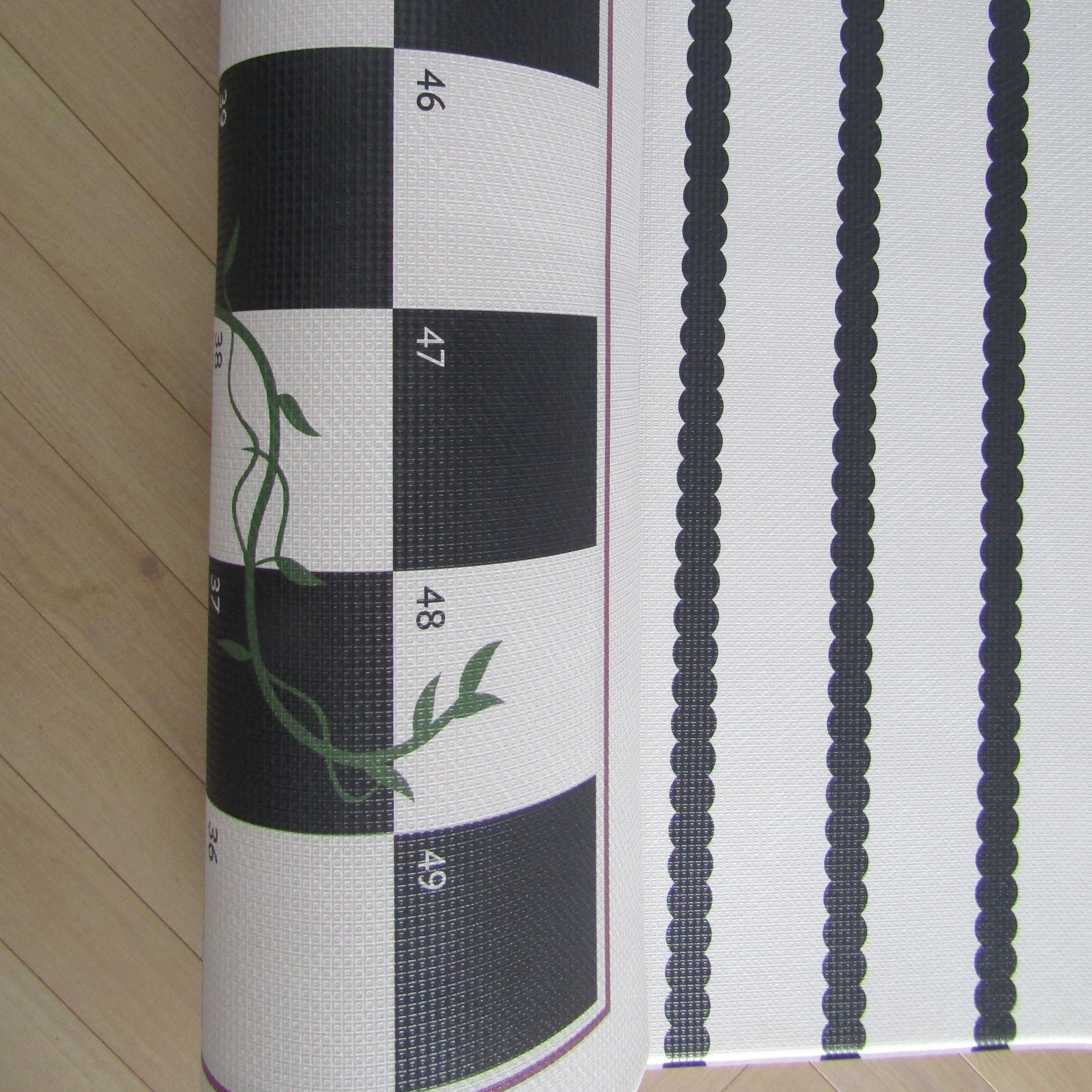 Bobbin (Black)/ Vines & Ladders