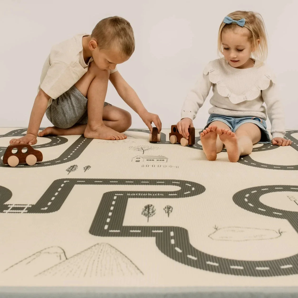Car Track/ World Map Play Mat (Small)