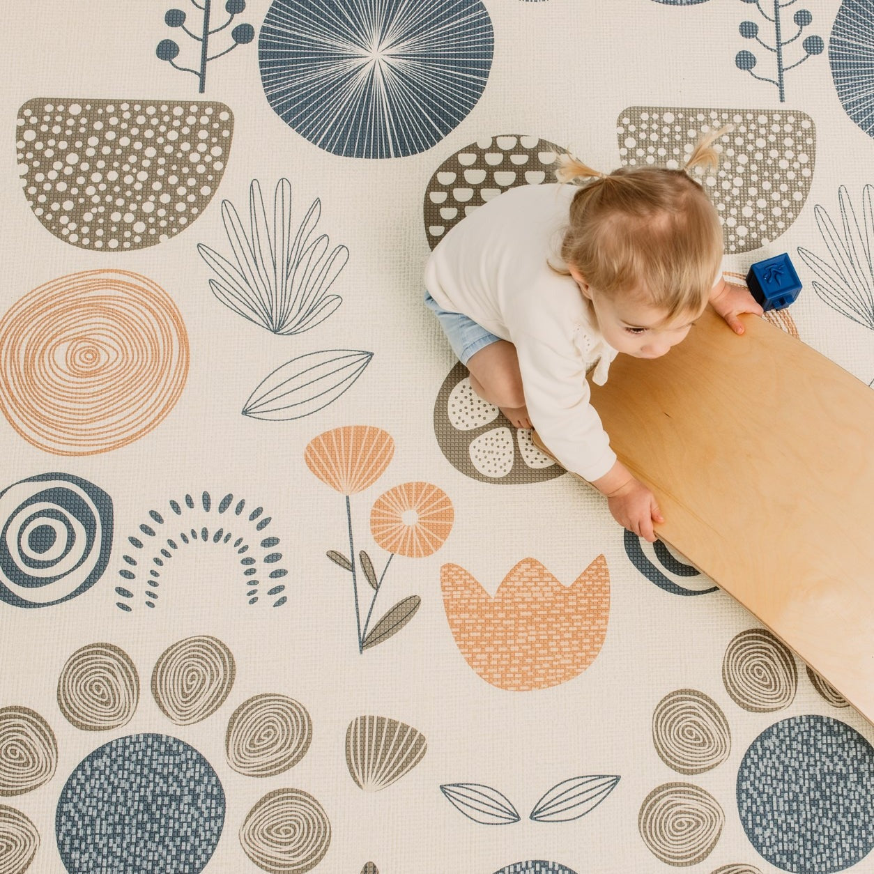 Floral / Grey Speckled Play Mat