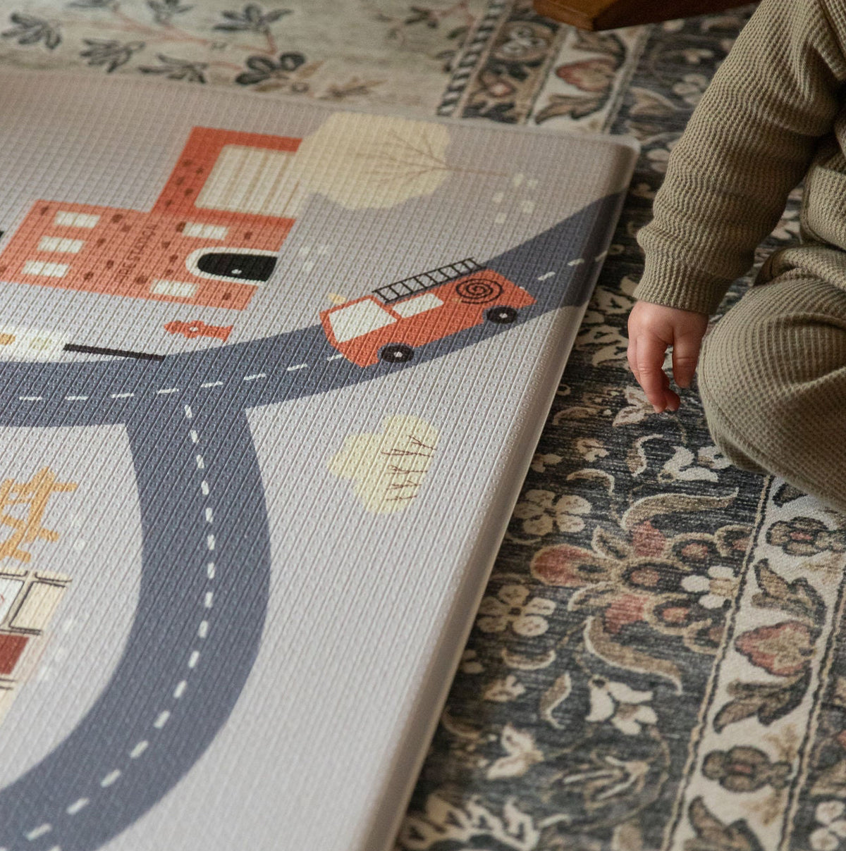 Town Track/ ABC Storybook (Grey)