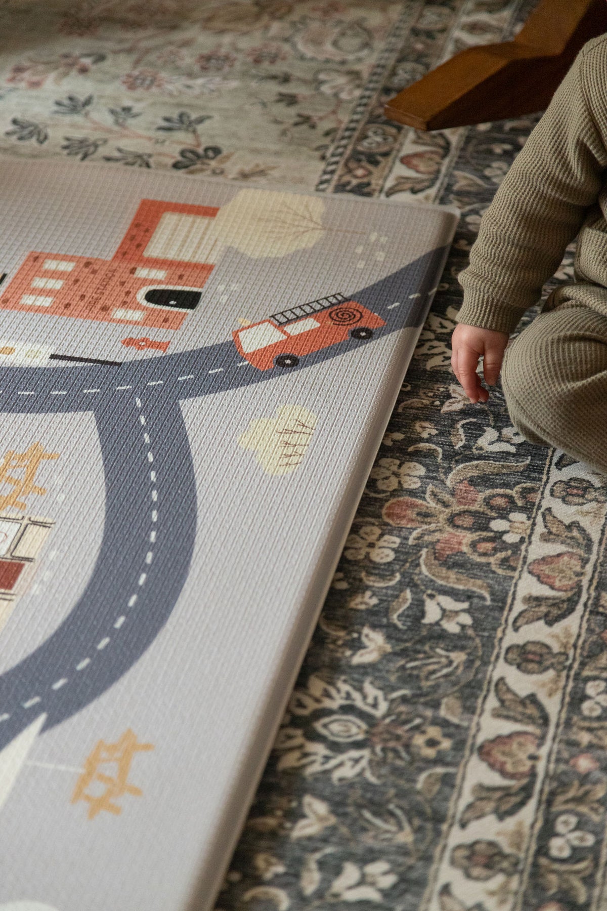 Town Track/ Meander (Grey)